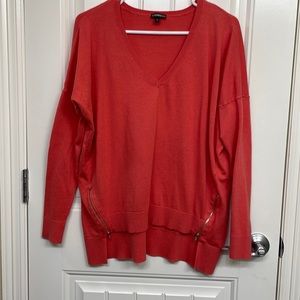 Express oversized high low v neck coral sweater size medium